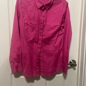 Wrangler ladies Bright Pink Button Down Shirt (snap)